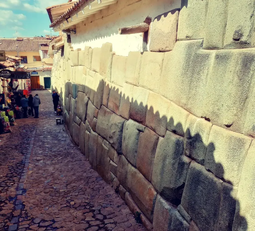 palace of the inca amaru cancha