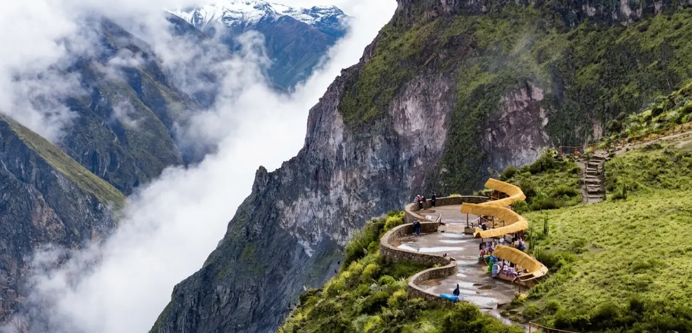 Mirador de condores en el Cañon del Colca