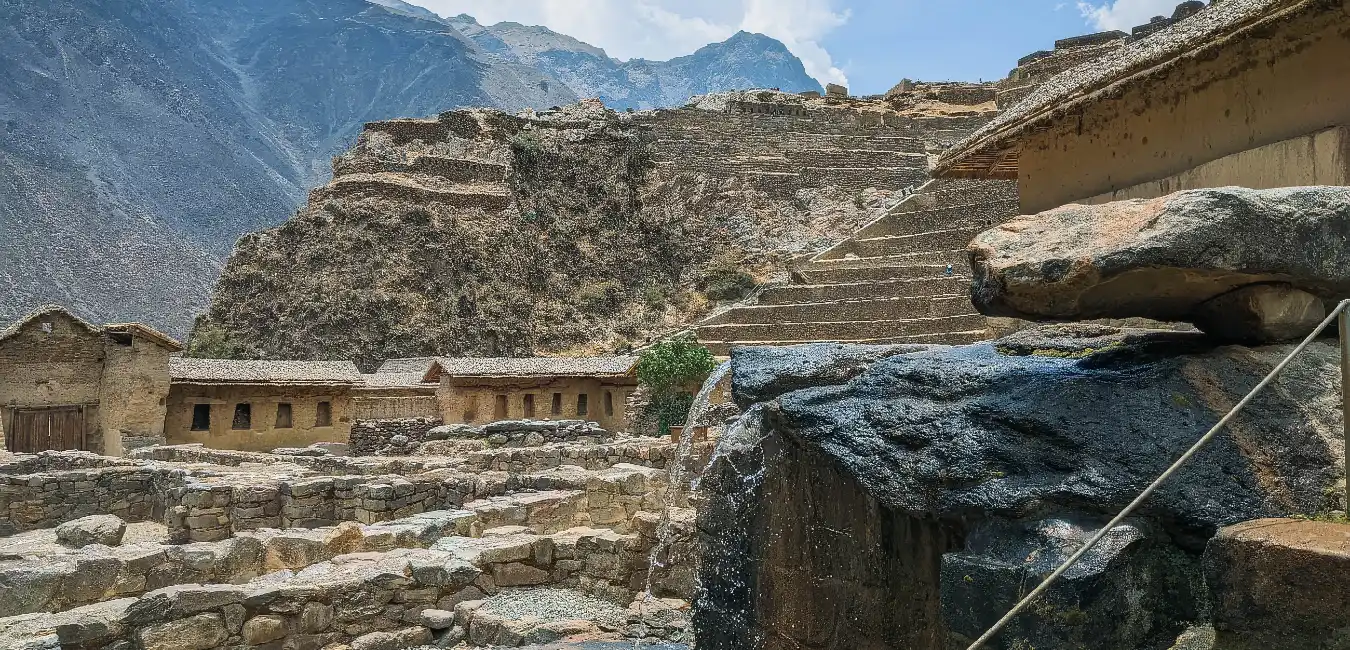 Historic Inca fortress of Ollantaytambo with agricultural terraces 