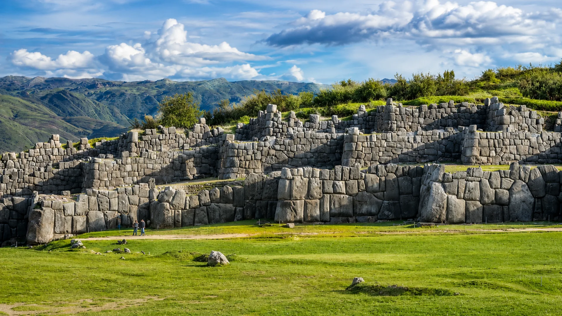 sacsayhuaman in cusco