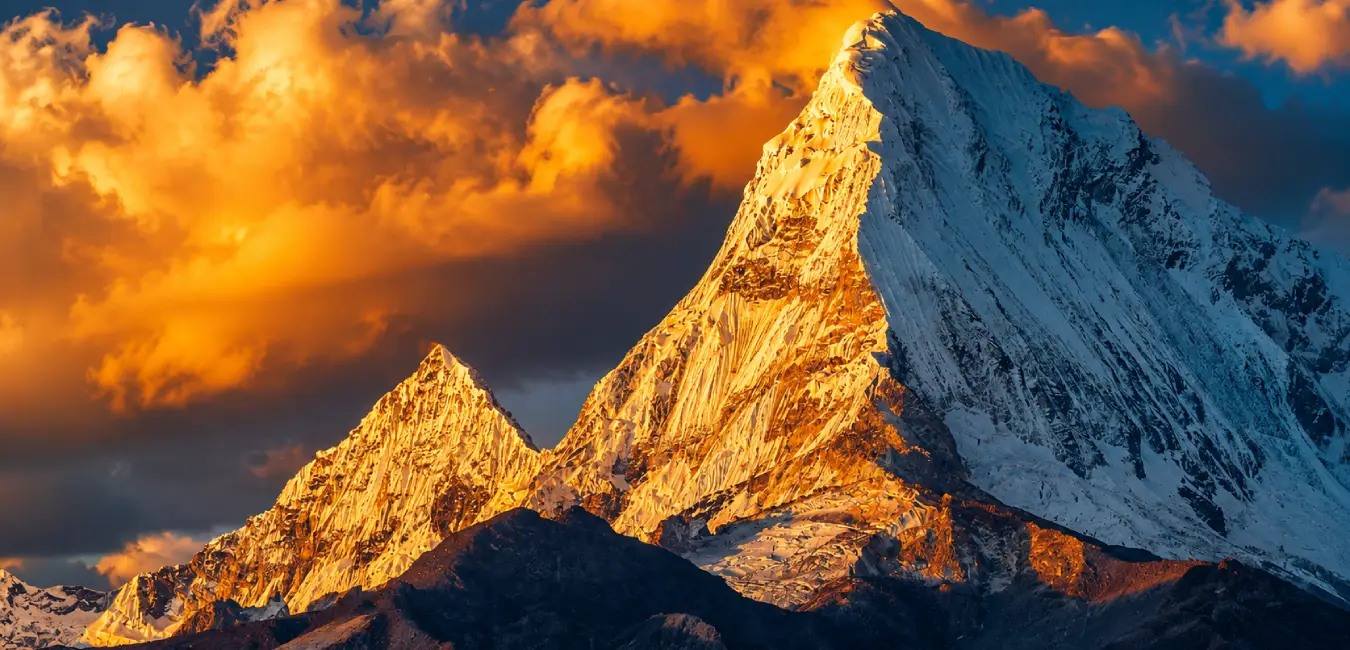 Beautiful view of the sunset over the Cordillera Blanca.