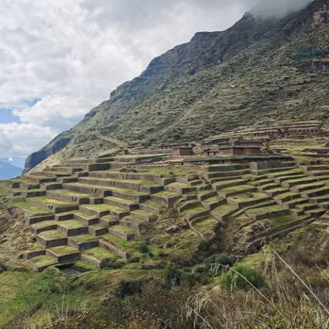 Panoramic view of Huchuy Qosqo overlooking the Sacred Valley in Cusco